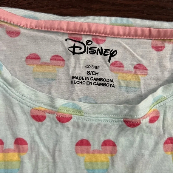 Disney rainbow Mickey Mouse comfy shirt Women’s size small - Picture 3 of 5